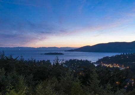 Luxury House, Cypress Park Estates West Vancouver, with view and pool