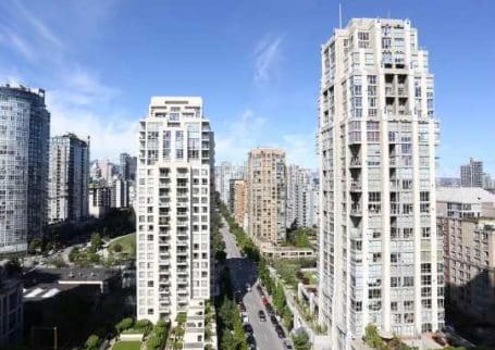 Spacious  2 BR 2 bath CORNER SUITE at Oscar with balcony and pantry in Yaletown