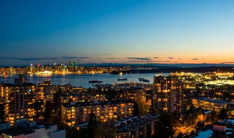 Furnished 2BR 2Bath condo with amazing city and ocean views in North Vancouver, Central Lonsdale
