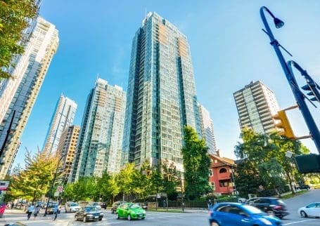 Recently renovated junior 2 BR, Den condo in the “Residences on Georgia” in the heart of Coal Harbour, Downtown Vancouver