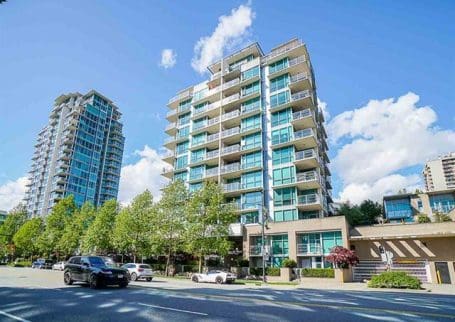 1 BR 1 Bath condo with beautiful water views in Lower Lonsdale, Shipyard